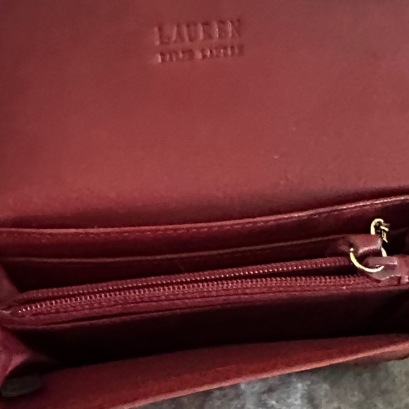 Lauren Ralph Lauren Vintage Supple Leather Small Red Brown Wallet Gold Emblem - Picture 4 of 6